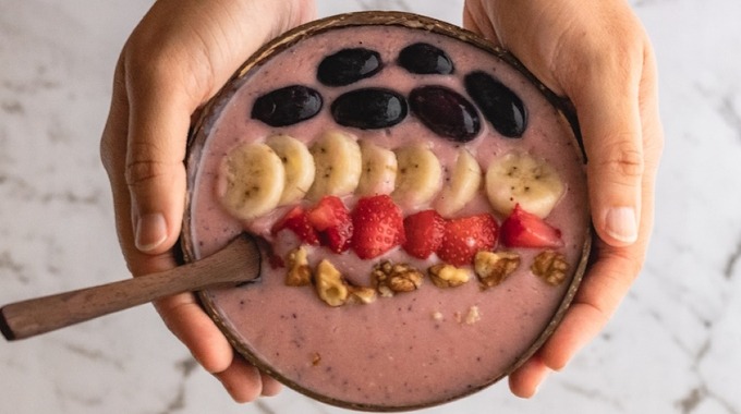 Delicious Energy Boosting Snacks 27 Smoothie Bowl