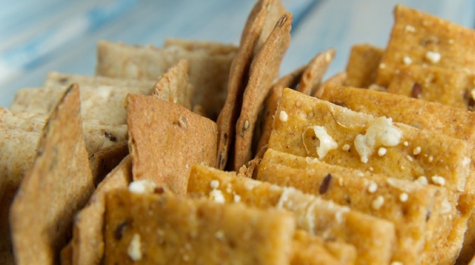 Delicious Energy Boosting Snacks 6 Whole Grain Crackers